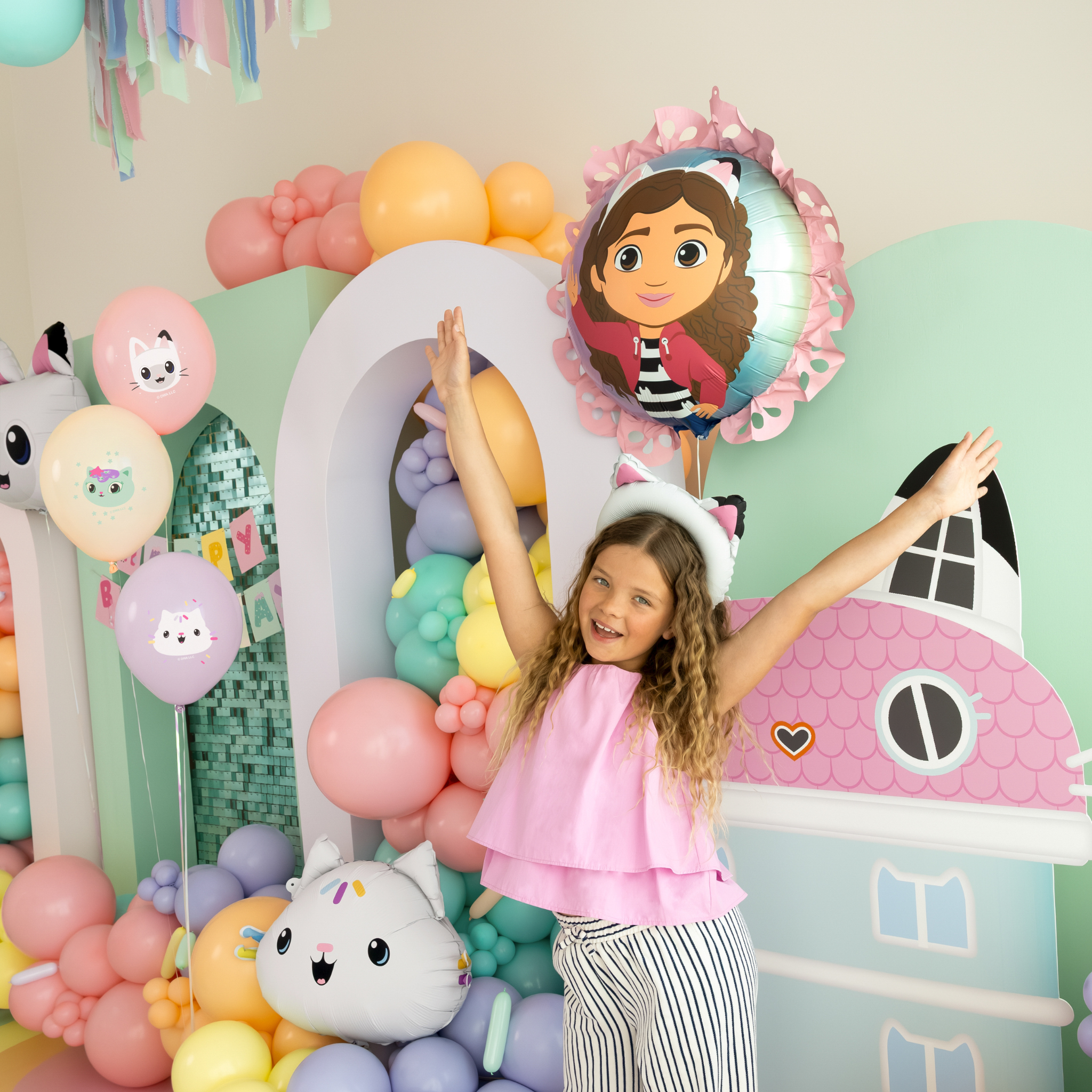 Folienballon mit Rüschen Gabby´s Dollhouse -hey-Party.de- Folienballons -#Variante_