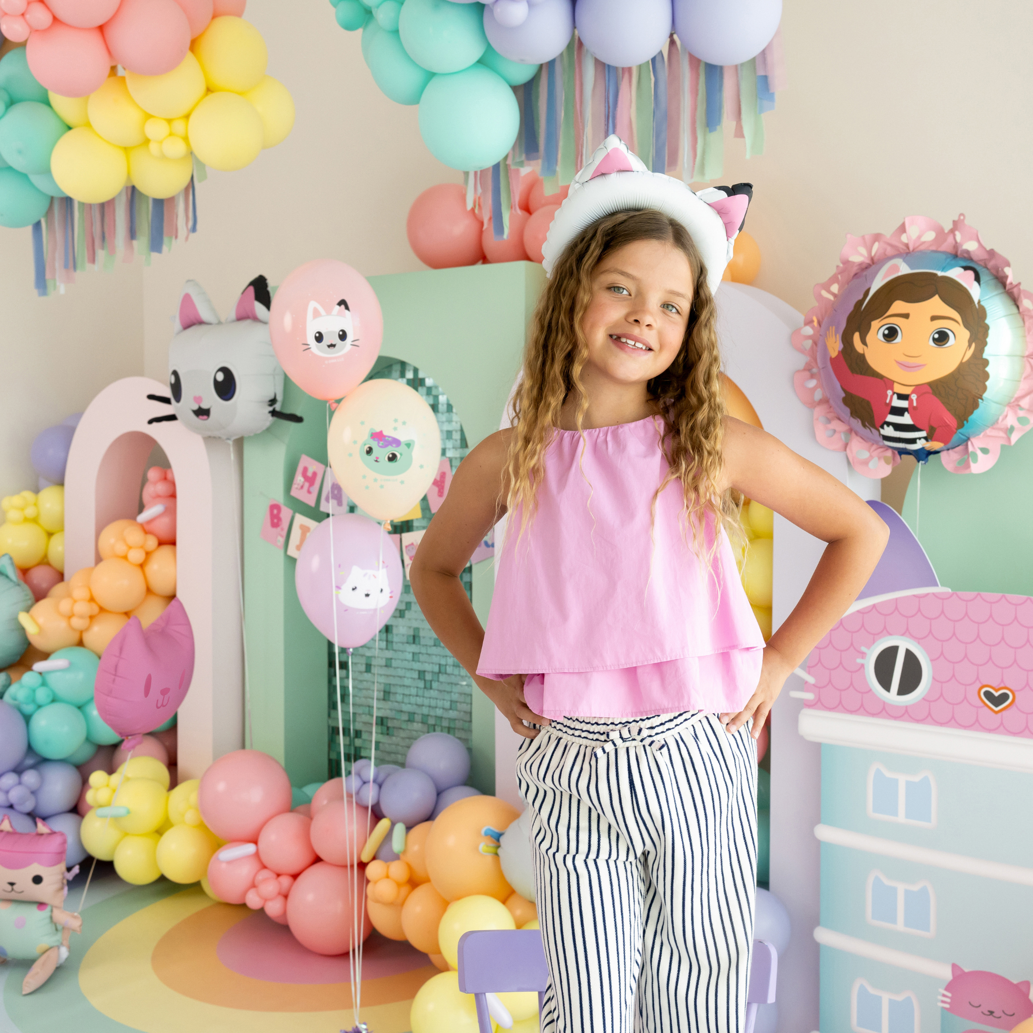 Folienballon mit Rüschen Gabby´s Dollhouse -hey-Party.de- Folienballons -#Variante_