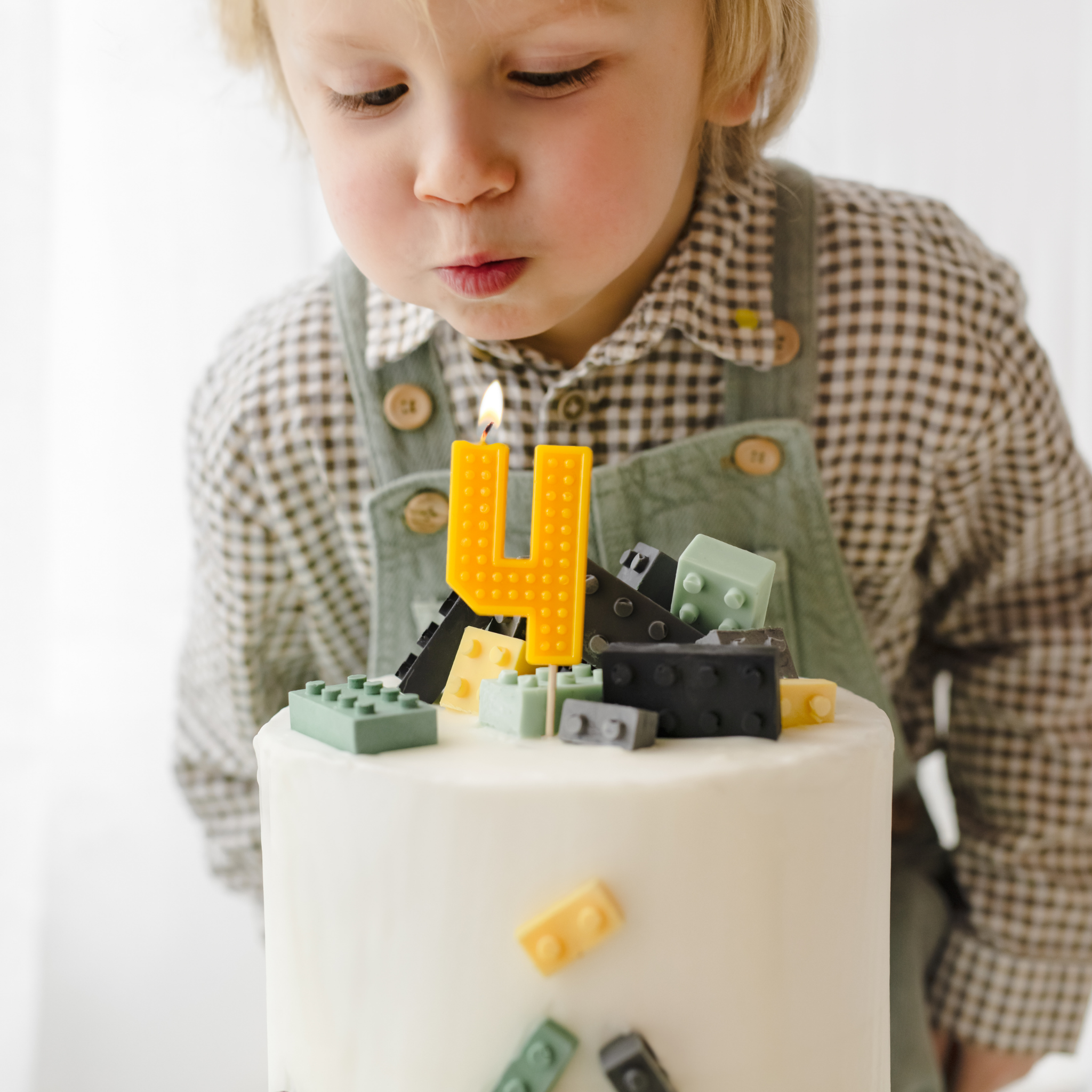 Zahlenkerze Blocks -hey-Party.de- Zahlenkerzen -#Variante_ Zahl 4