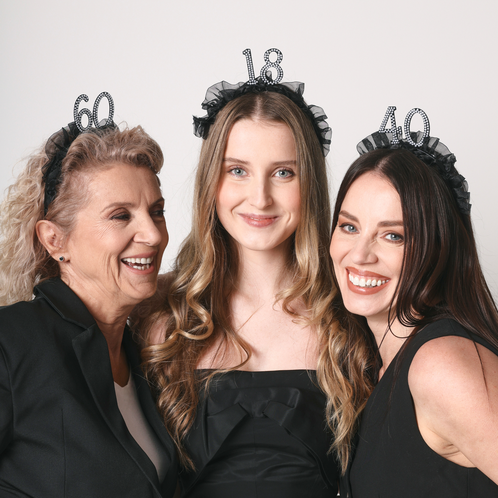 Haarreif "40" Rüschen Schwarz -hey-Party.de- Partyhütchen -#Variante_