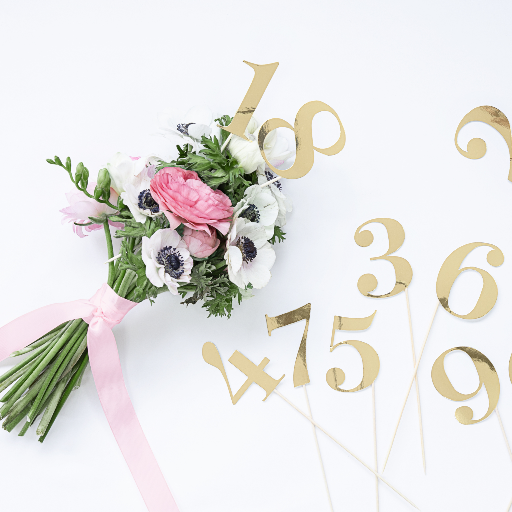 Kuchentopper Zahlen Tischnummern Gold -hey-Party.de- Cupcake- und Kuchen-Topper -#Variante_