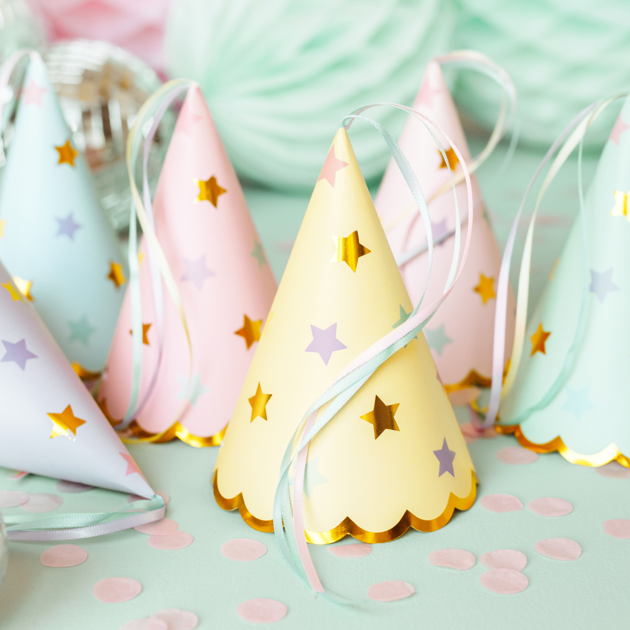 Partyhütchen Pastell mit Sternen -hey-Party.de- Partyhütchen -#Variante_