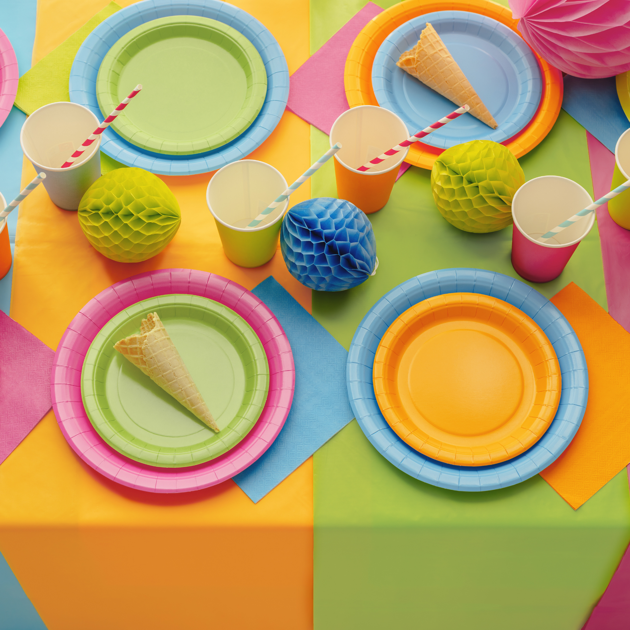 Plastik-Tischdecke Hellorange -hey-Party.de- Tischdecken -#Variante_