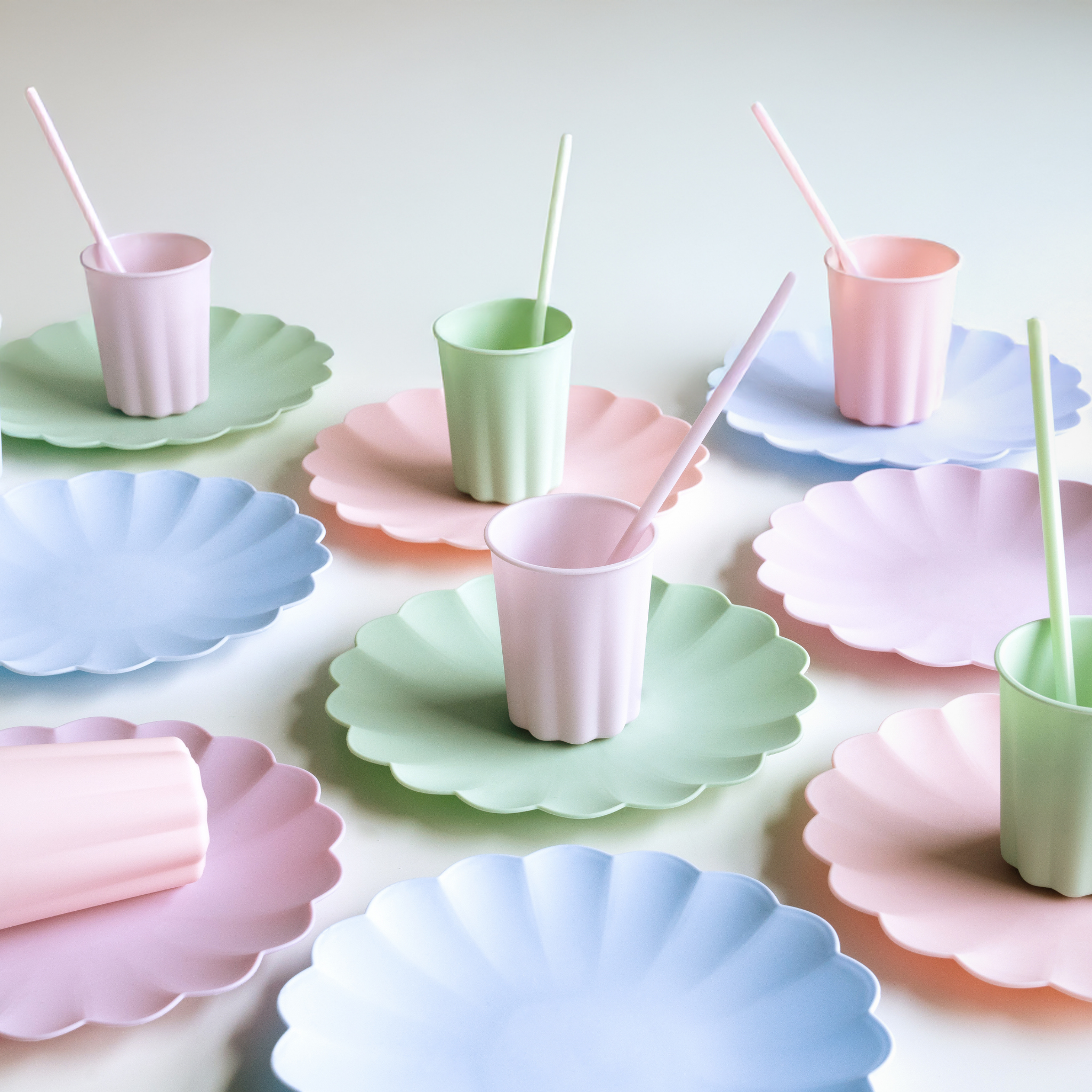 Teller Mehrweg Helllila -hey-Party.de- Teller -#Variante_