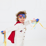 Superheldenkostüm mit Koffer