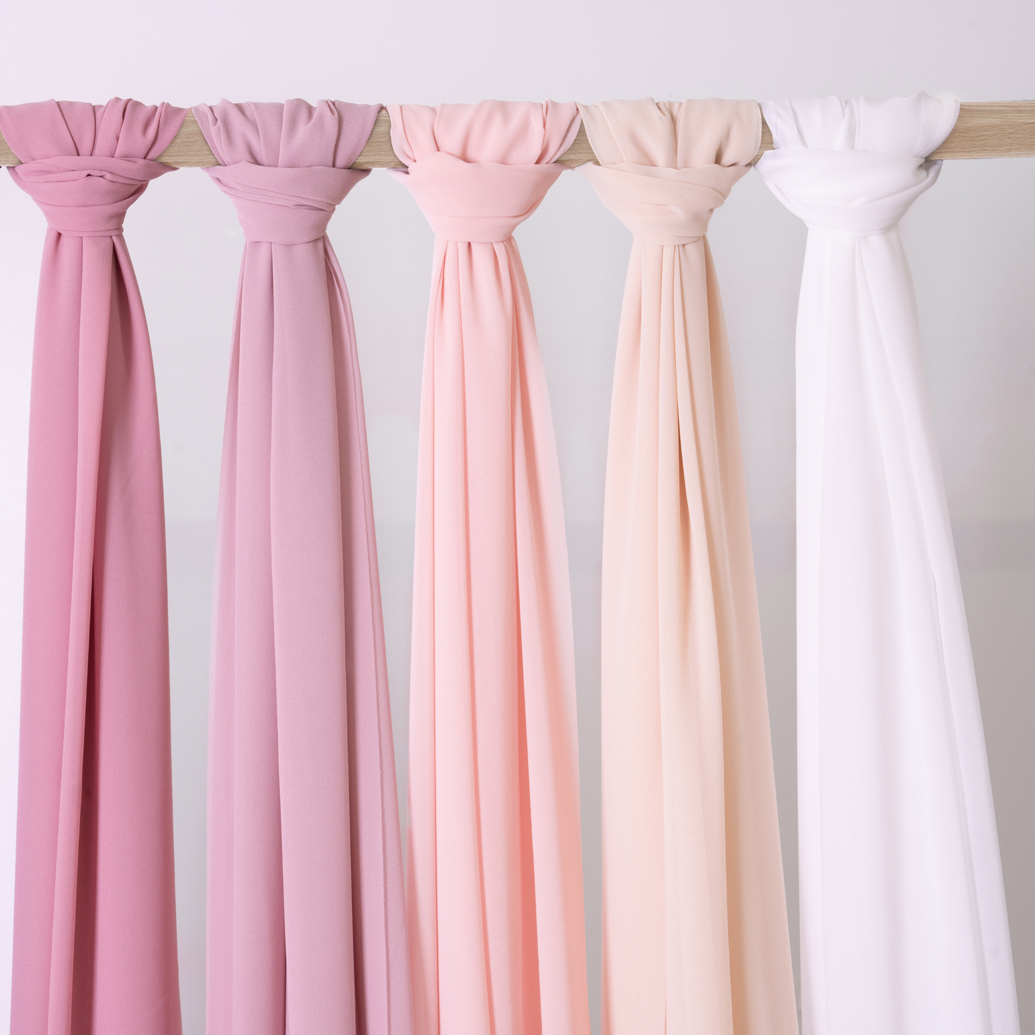 Tischläufer Chiffon Altweiß, 48 cm x 5 m